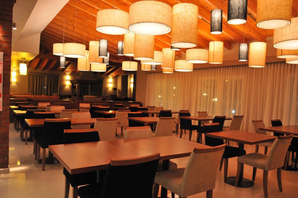 Antu Malal Hotel Plaza Huincul Εξωτερικό φωτογραφία