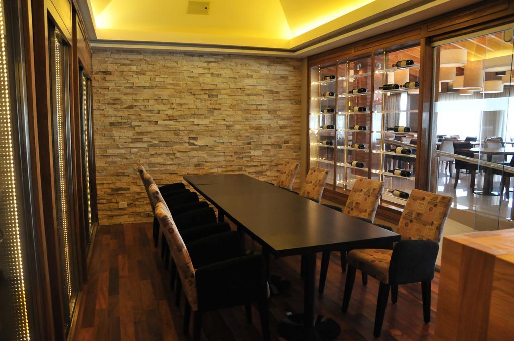 Antu Malal Hotel Plaza Huincul Εξωτερικό φωτογραφία