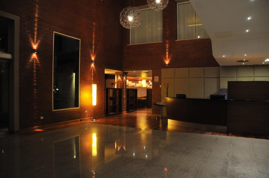 Antu Malal Hotel Plaza Huincul Εξωτερικό φωτογραφία