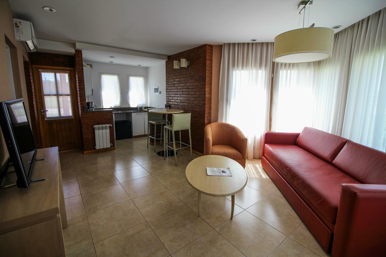 Antu Malal Hotel Plaza Huincul Εξωτερικό φωτογραφία